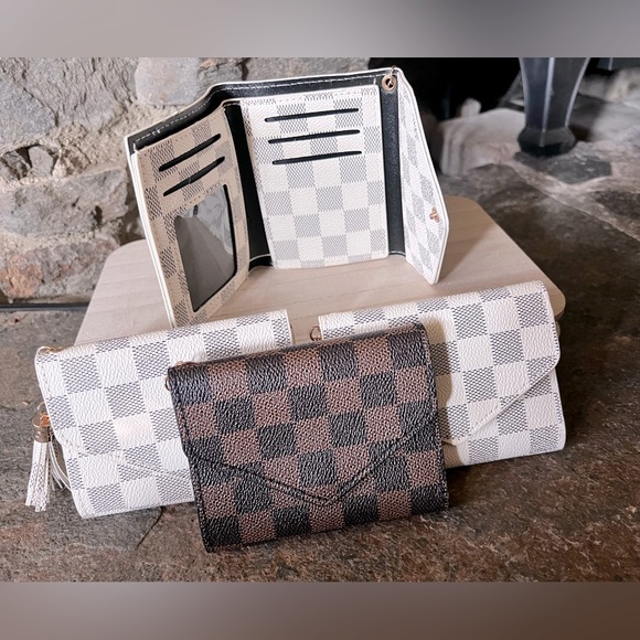 Trifold Checkered Wallet with tassel - Picture 1 of 1